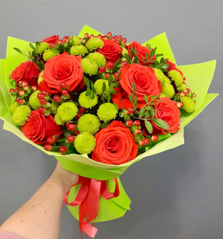 Букет цветов из: Хризантемы и Розы в Минеральных водах