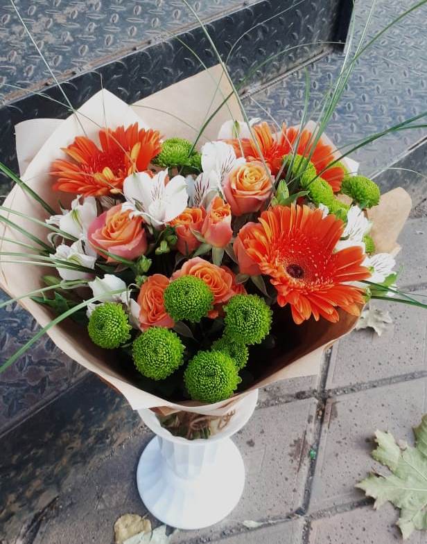 Букет цветов из: Герберы, Хризантемы, Альстромерии и Розы в Минеральных водах