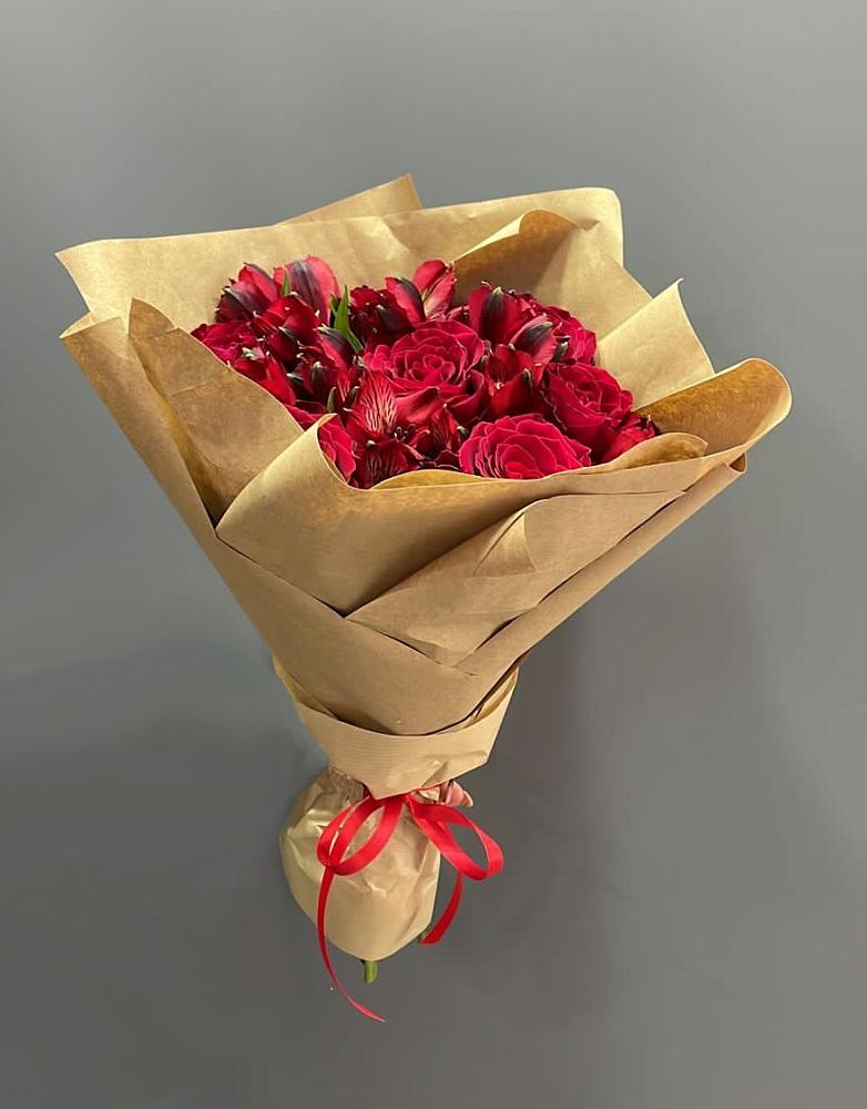 Букет цветов из: Альстромерии и Розы в Минеральных водах