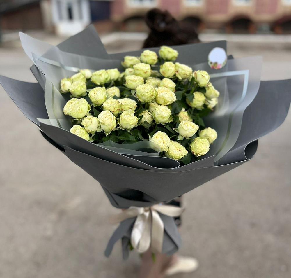 Белые кустовые розы Солинеро в Минеральных водах Букет Белые кустовые розы Солинеро в Минеральных водах