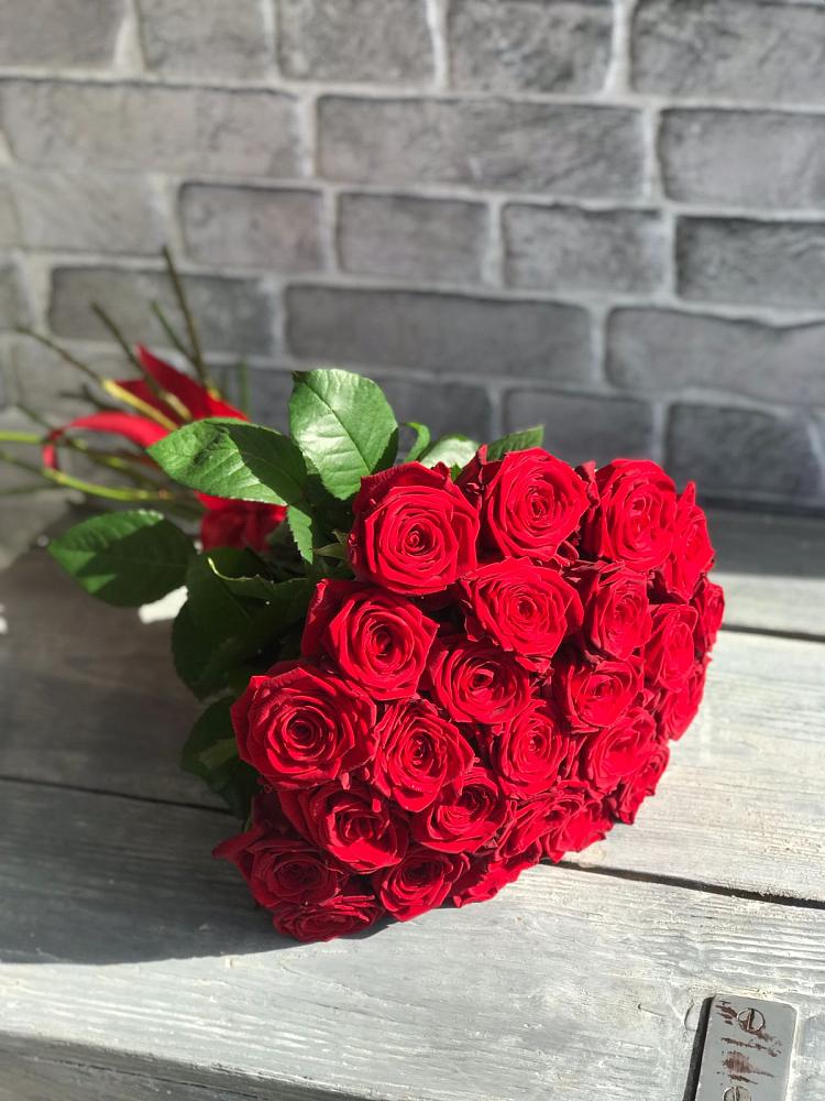 Букет Красные розы Фридом в Минеральных водах