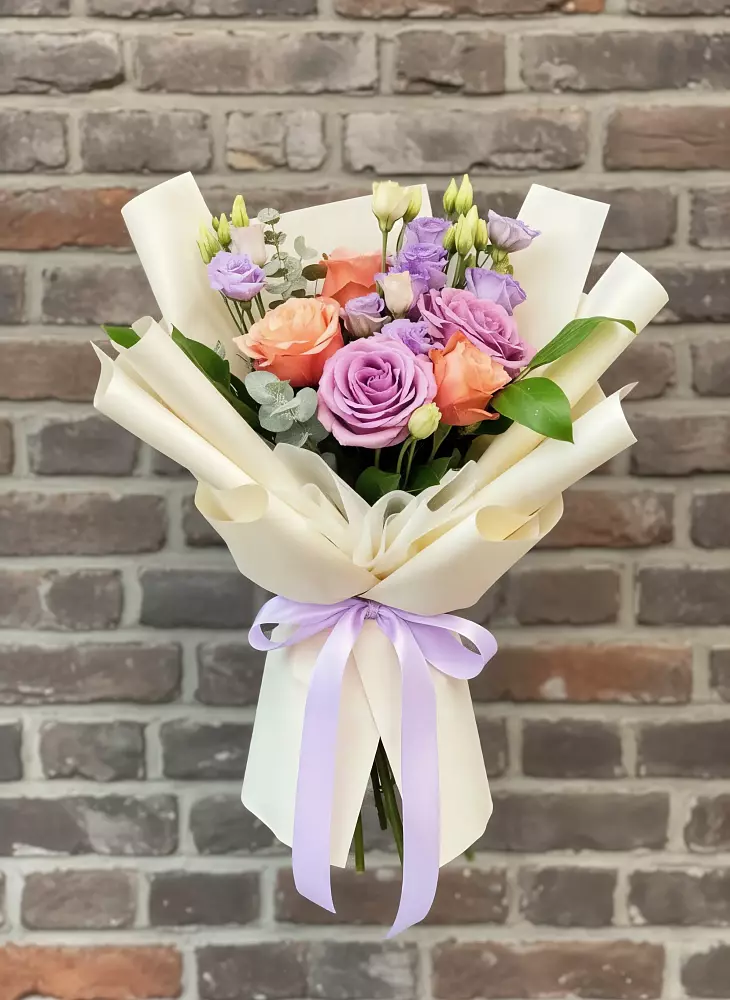 Букет цветов из: Лизиантусы и Розы в Минеральных водах