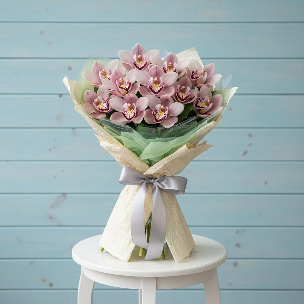 Букет цветов из: Орхидеи и Розы в Минеральных водах