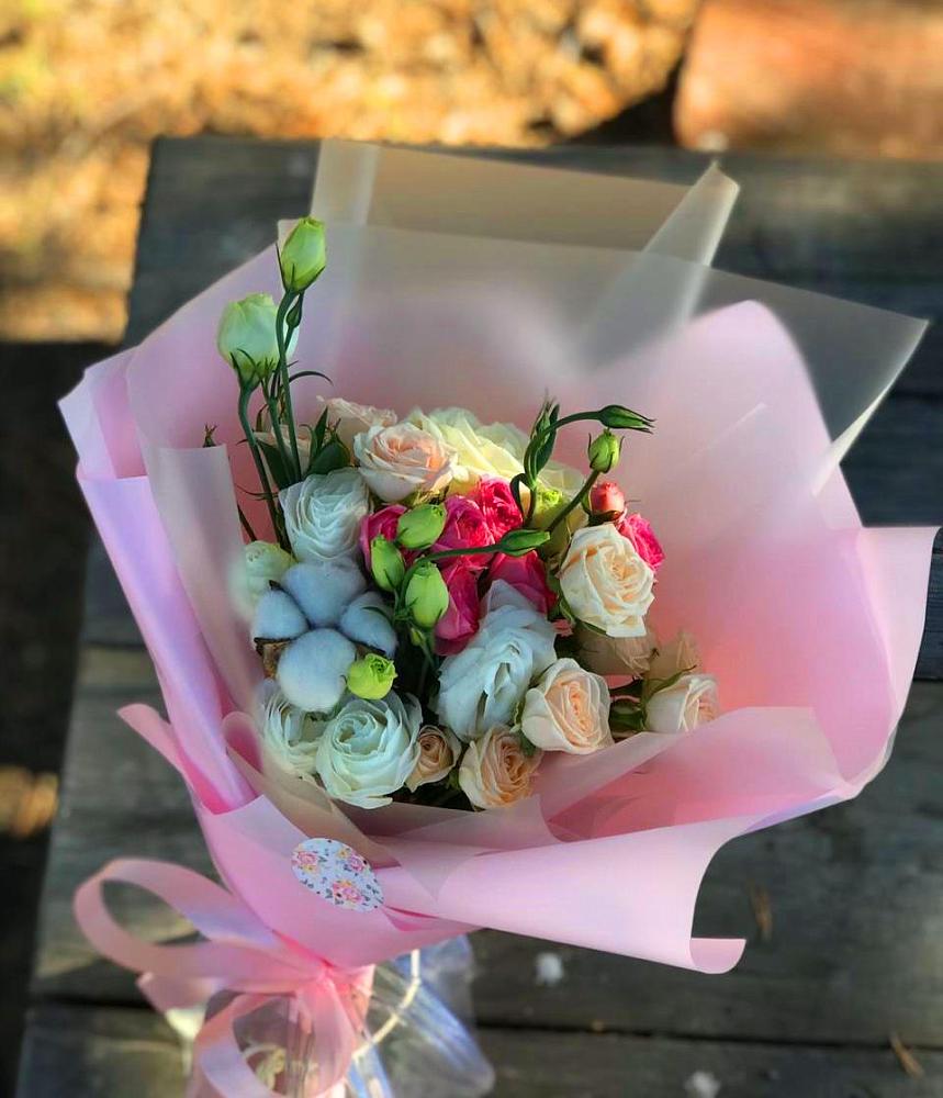 Букет цветов из: Розы и Лизиантусы в Минеральных водах