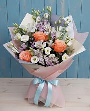 Букет цветов из:  Лизиантусы, Розы, Альстромерии и Гипсофила в Минеральных водах