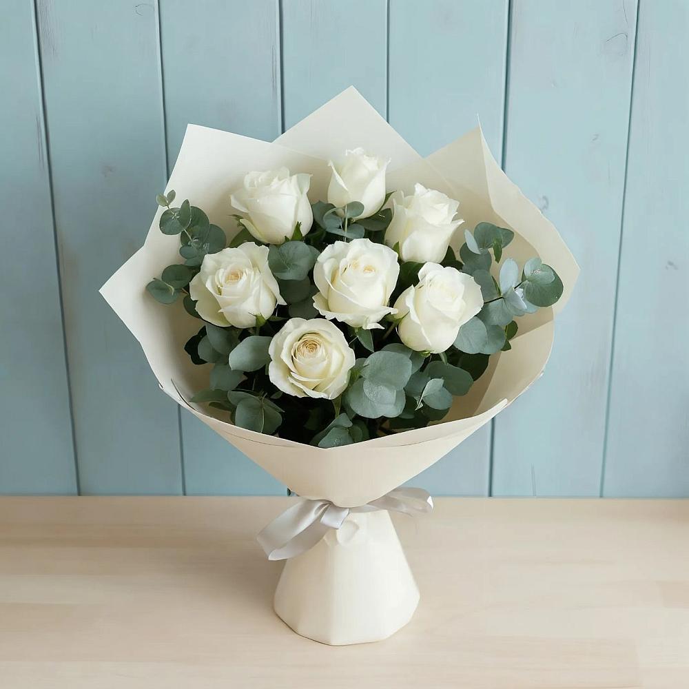 Букет Белые розы в Эвкалипте в Минеральных водах