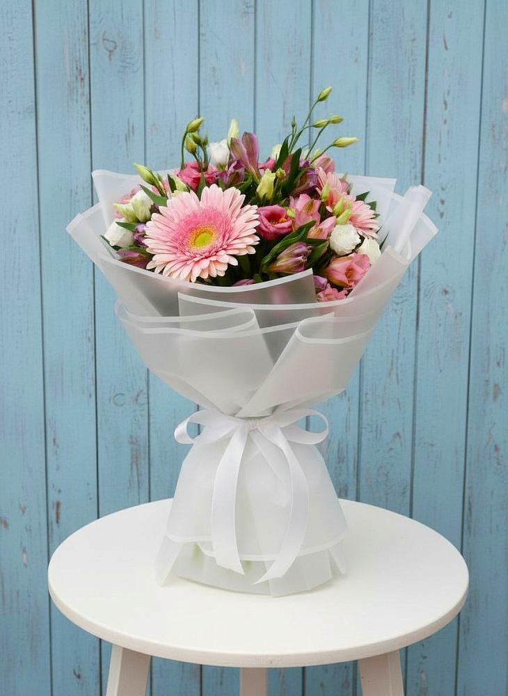 Букет цветов из: Герберы, Альстромерии и Лизиантусы в Минеральных водах