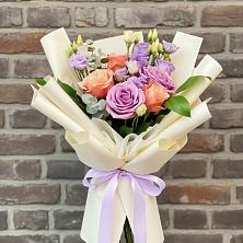 Букет цветов из:  Лизиантусы и Розы в Минеральных водах