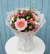 Букет цветов из:  Герберы, Альстромерии и Лизиантусы в Минеральных водах