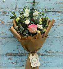 Букет цветов из:  Розы и Лизиантусы в Минеральных водах