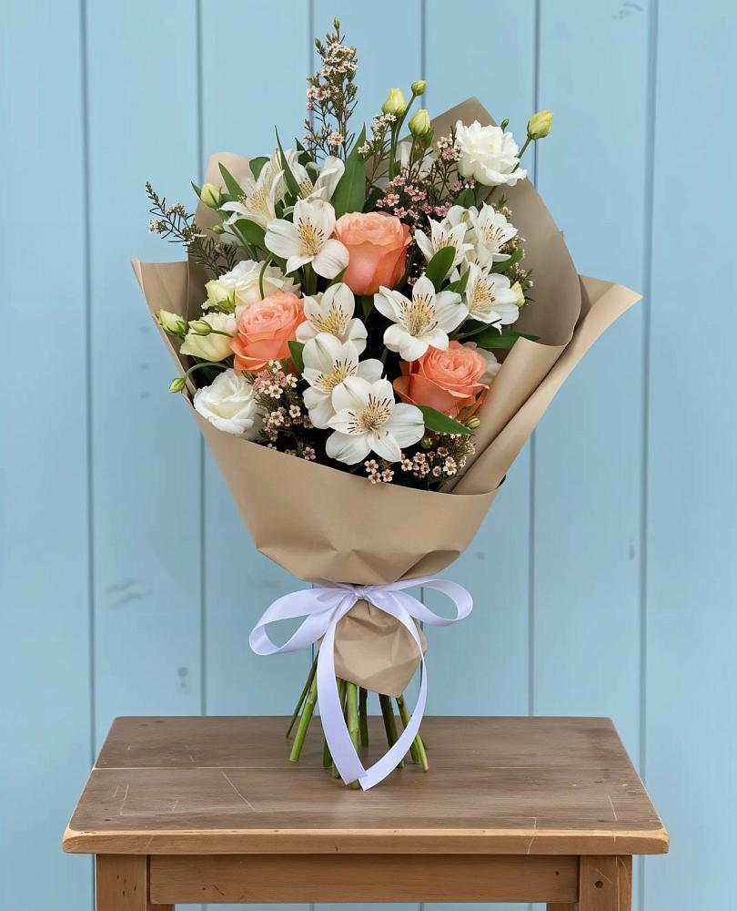 Букет цветов из: Альстромерии, Лизиантусы, Розы и Хризантемы в Минеральных водах