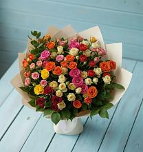 Букет Микс из разноцветных кустовых роз в Минеральных водах